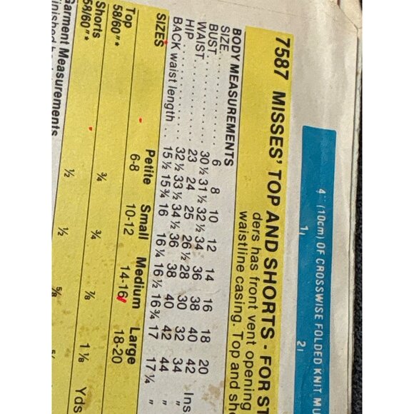 McCalls 7587 Misses Pattern Top & Shorts Size 6 8 10 12 14 16 18 20 Uncut 1981 V - Picture 6 of 7